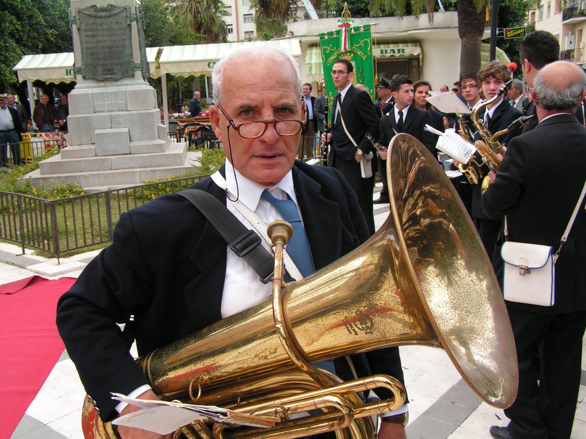 Dopo 63 anni il maestro Mommino Dimino lascia la banda musicale di ...